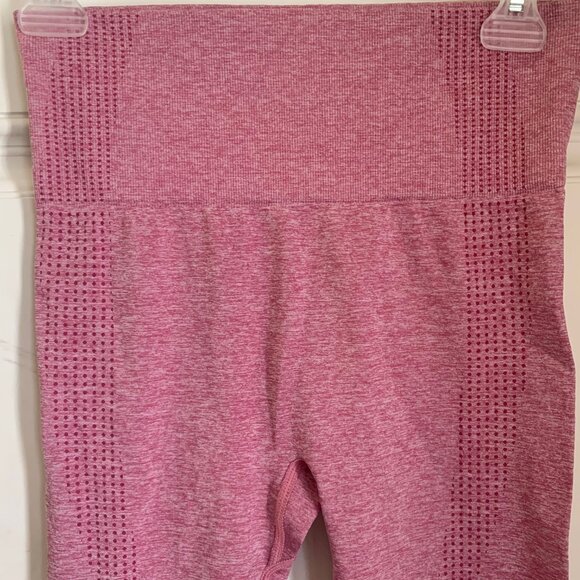 Pink Seamless Workout leggings - Picture 2 of 3